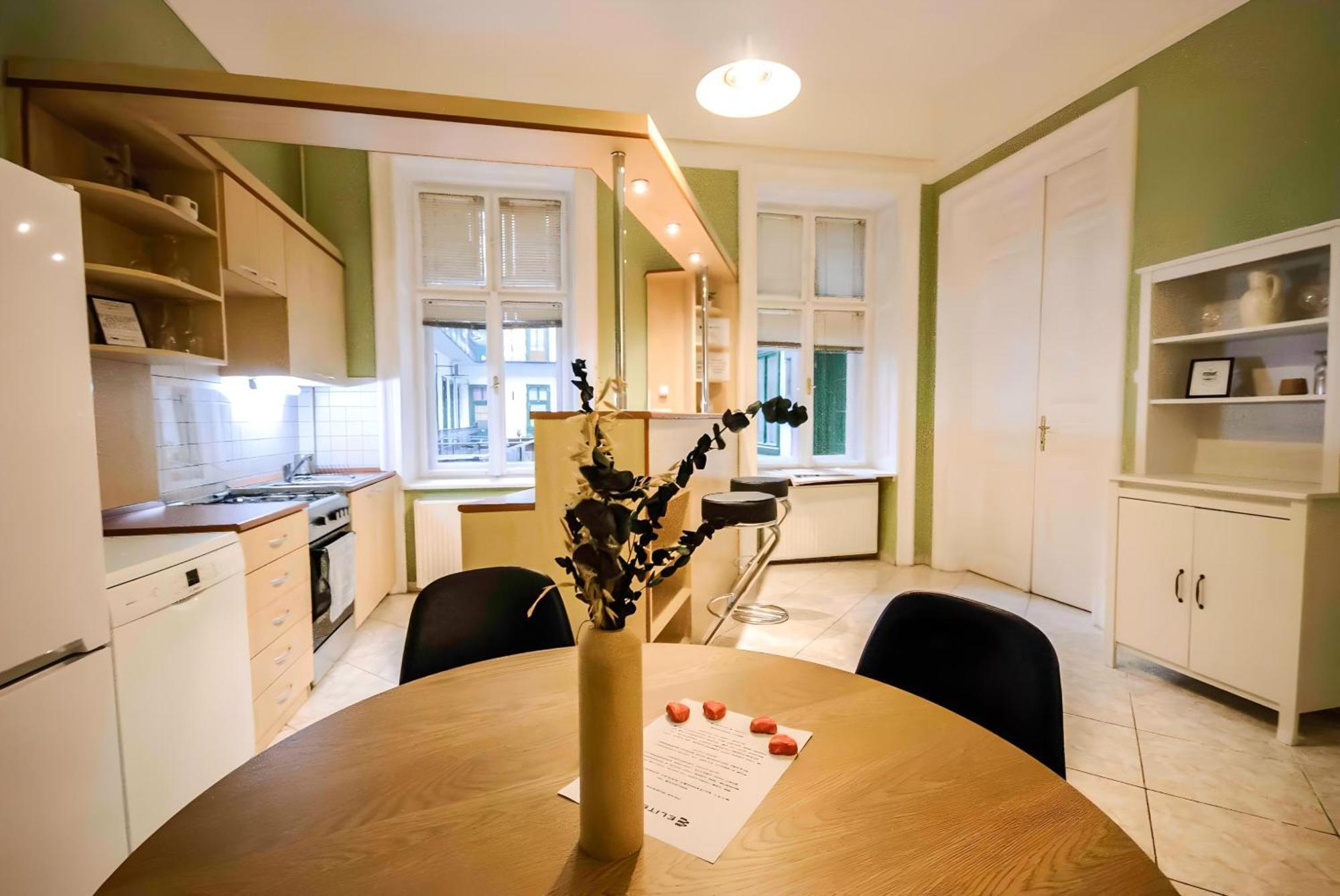 R171 Elitehost Raday Apartment Budapest Ngoại thất bức ảnh